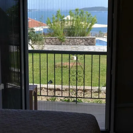 Sunrise Lefkada ニキアナ